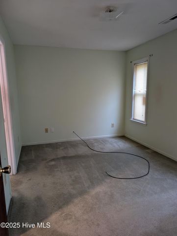 214 W Volant Street, Hubert, NC 28539