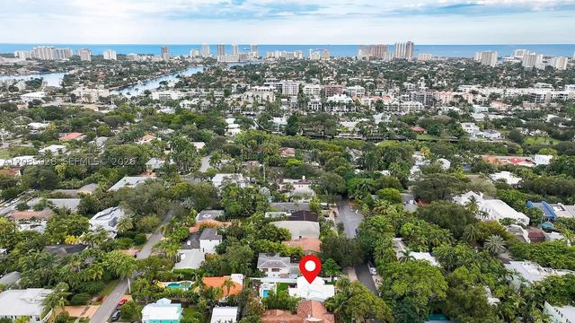 1621 NE 3rd Ct, Fort Lauderdale, FL 33301