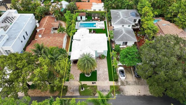 1621 NE 3rd Ct, Fort Lauderdale, FL 33301