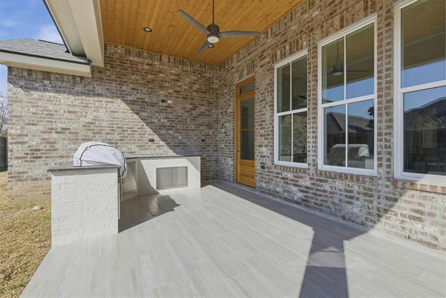 2247 Nikal Drive S, Lake Charles, LA 70605