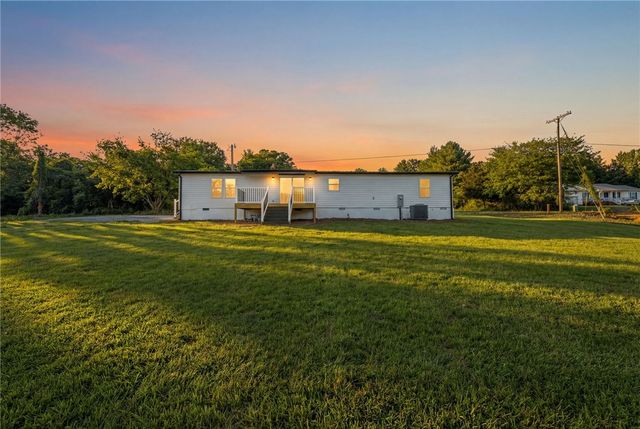 139 Davis Road, Easley, SC 29640