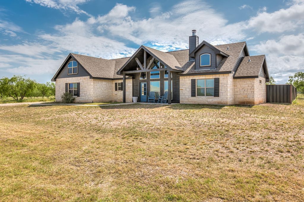 16942 Riata Lane, Christoval, TX 76935