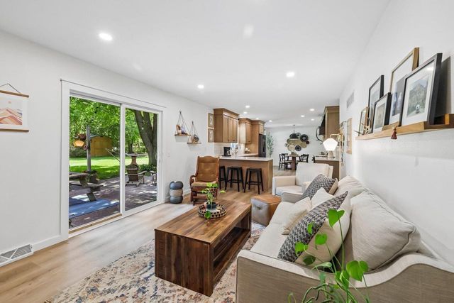 3489 Dell Drive, Madison, WI 53718