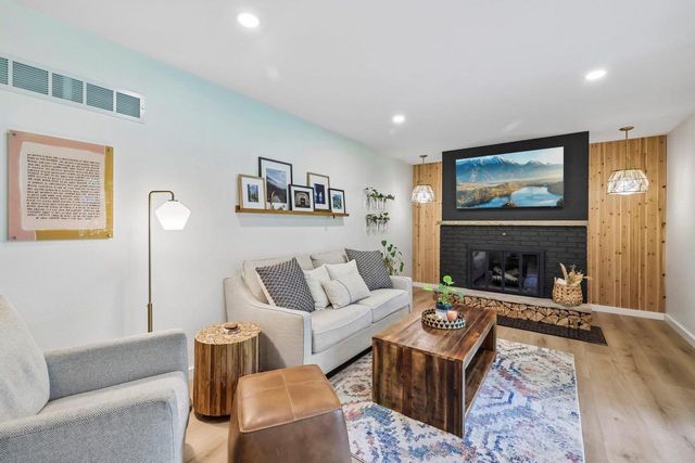 3489 Dell Drive, Madison, WI 53718