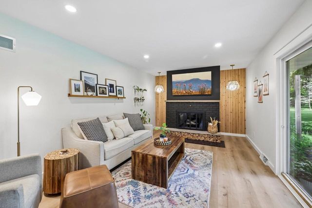 3489 Dell Drive, Madison, WI 53718