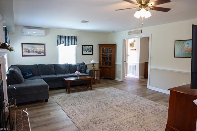 220 Church ST, Yorktown, VA 23690