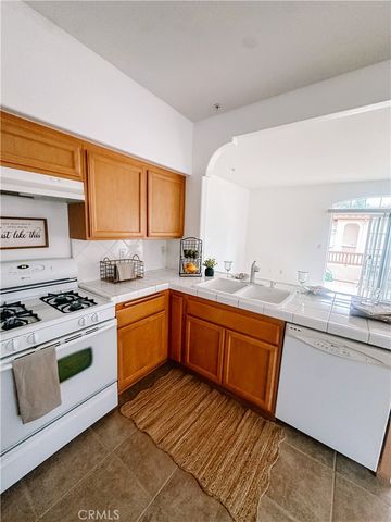 610 Sunrise 5B, Santa Maria, CA 93455