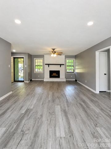 6016 Indian Brook Drive, Matthews, NC 28104