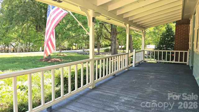 6016 Indian Brook Drive, Matthews, NC 28104