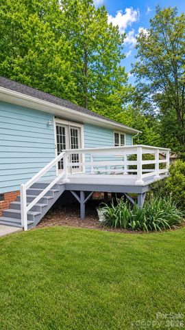 6016 Indian Brook Drive, Matthews, NC 28104