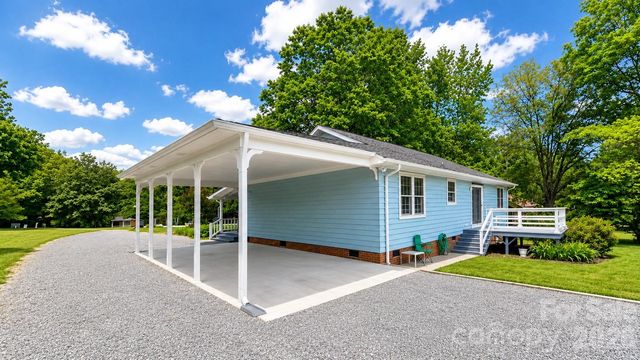 6016 Indian Brook Drive, Matthews, NC 28104