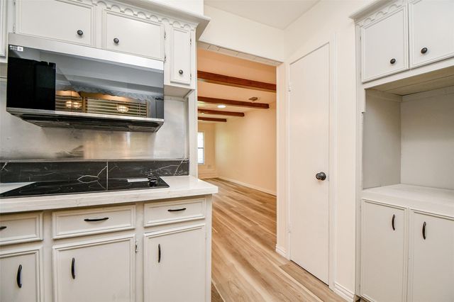 162 Bluebonnet Street, Sugar Land, TX 77478