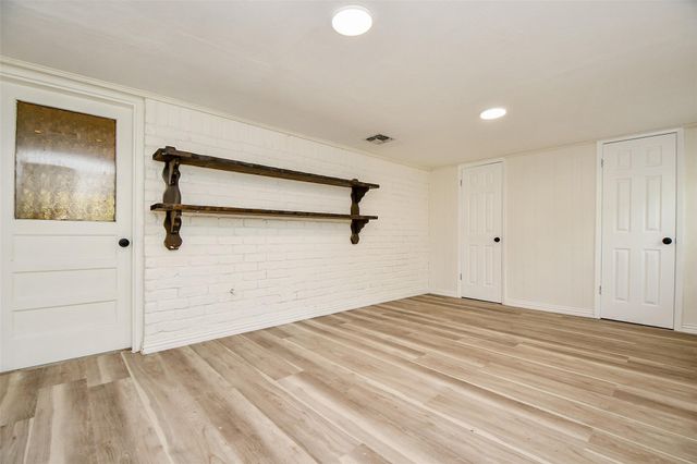 162 Bluebonnet Street, Sugar Land, TX 77478