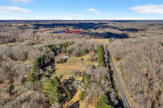 3355 Highway 47 North, White Bluff, TN 37187