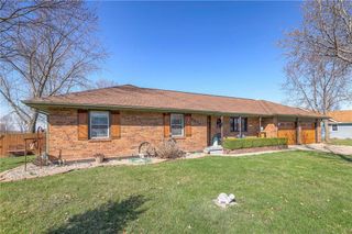 1004 N King Avenue N, Harrisonville, MO 64701