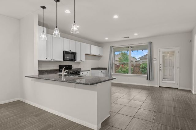 604 Palmilla ST, Leander, TX 78641