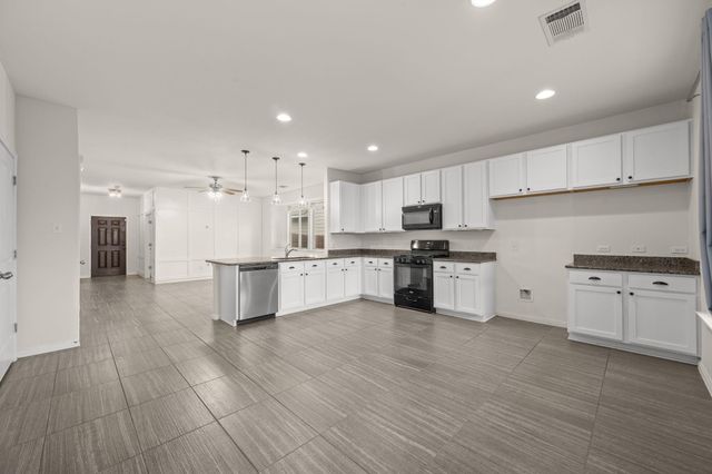 604 Palmilla ST, Leander, TX 78641