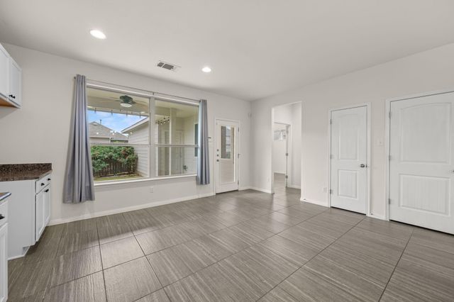 604 Palmilla ST, Leander, TX 78641