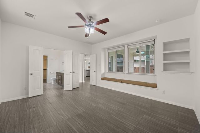 604 Palmilla ST, Leander, TX 78641