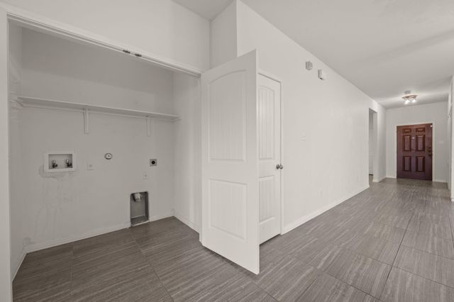 604 Palmilla ST, Leander, TX 78641