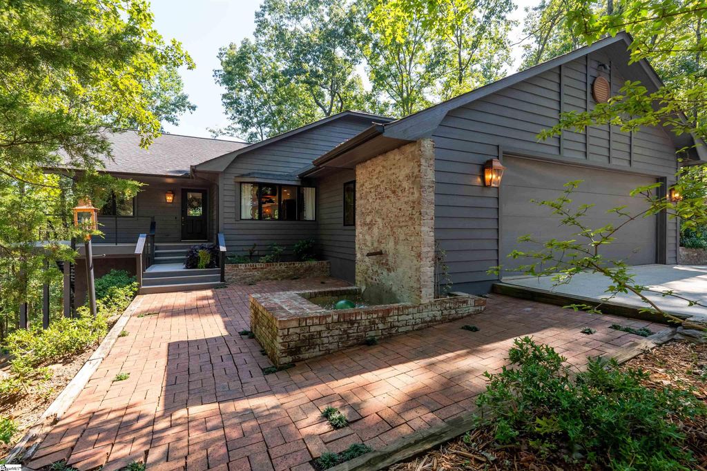 12 Calm Sea Drive, Salem, SC 29676