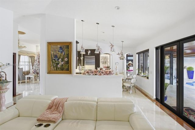 14252 SW 30th St, Miami, FL 33175