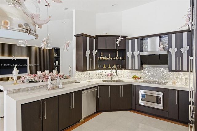 14252 SW 30th St, Miami, FL 33175