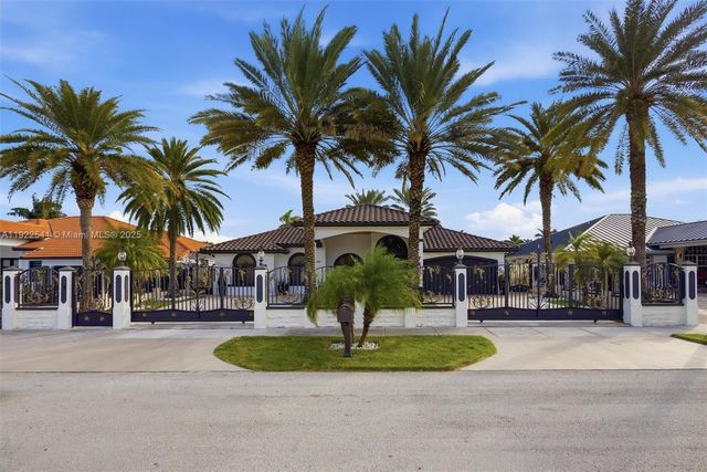 14252 SW 30th St, Miami, FL 33175