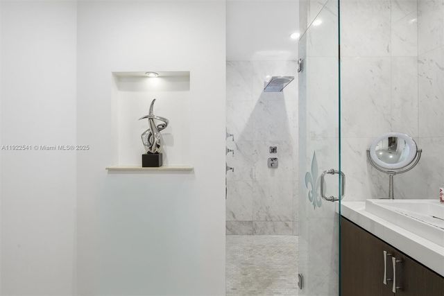 14252 SW 30th St, Miami, FL 33175