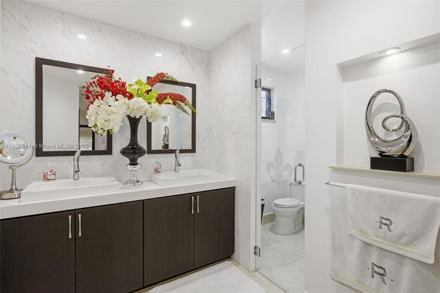 14252 SW 30th St, Miami, FL 33175