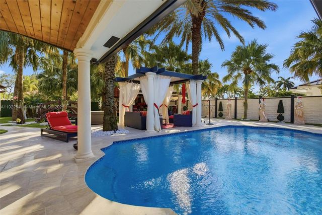 14252 SW 30th St, Miami, FL 33175