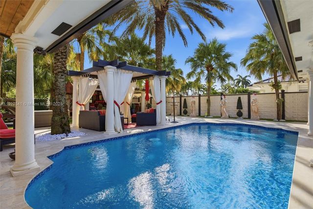 14252 SW 30th St, Miami, FL 33175