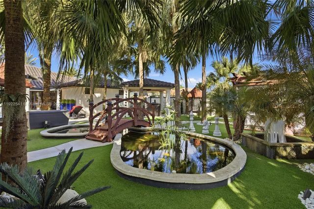 14252 SW 30th St, Miami, FL 33175