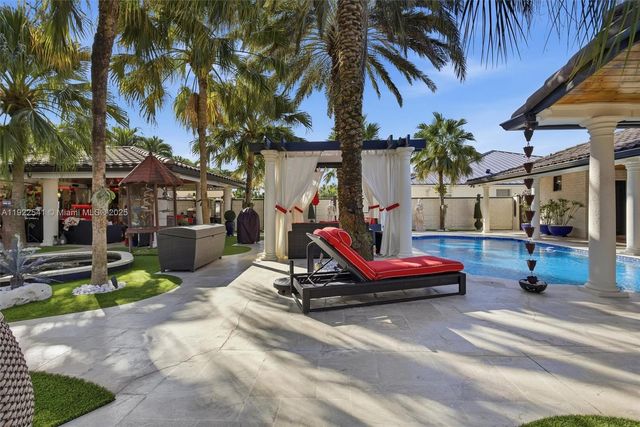 14252 SW 30th St, Miami, FL 33175