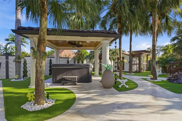 14252 SW 30th St, Miami, FL 33175