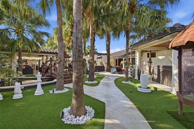 14252 SW 30th St, Miami, FL 33175