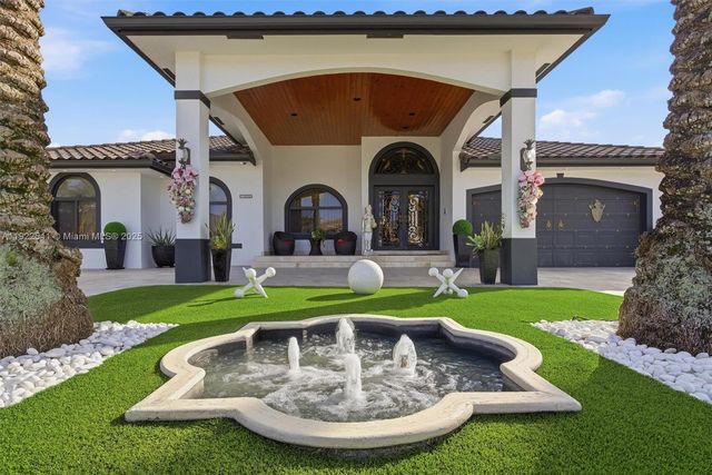 14252 SW 30th St, Miami, FL 33175