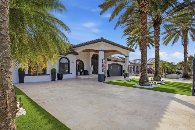 14252 SW 30th St, Miami, FL 33175