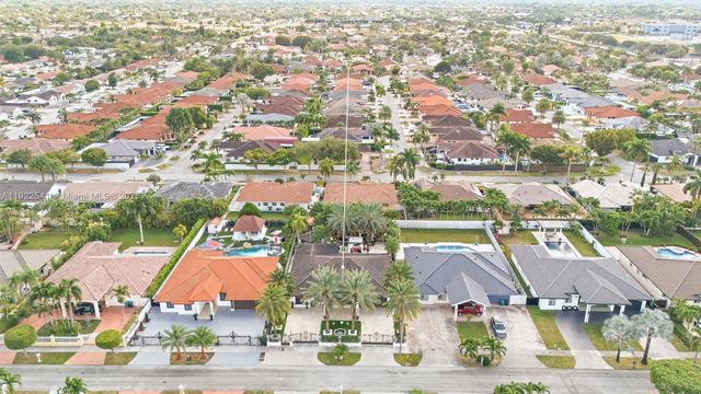 14252 SW 30th St, Miami, FL 33175