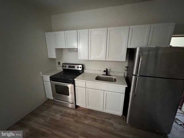 1012 W 8TH ST, Chester, PA 19013