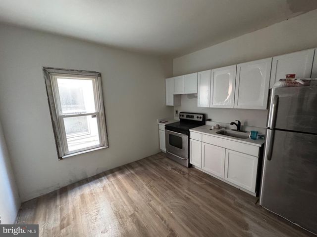 1012 W 8TH ST, Chester, PA 19013