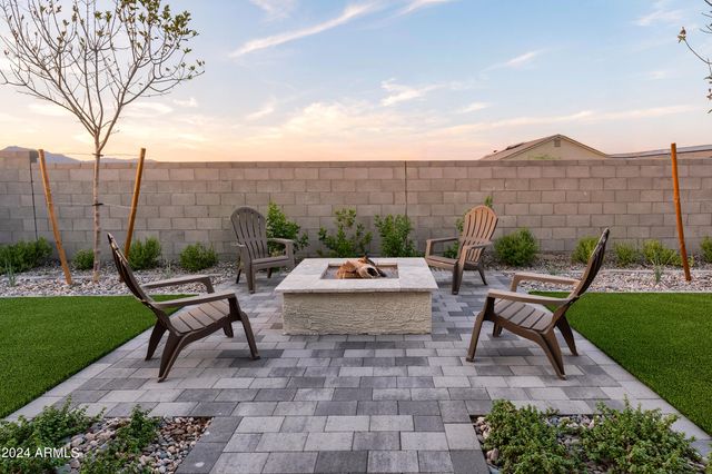 19034 W ROSE Lane, Waddell, AZ 85355