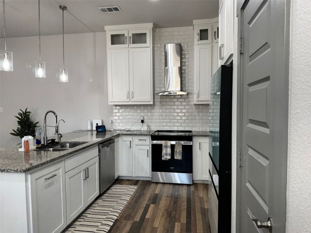 1009 E Buffalo Street, Forney, TX 75126