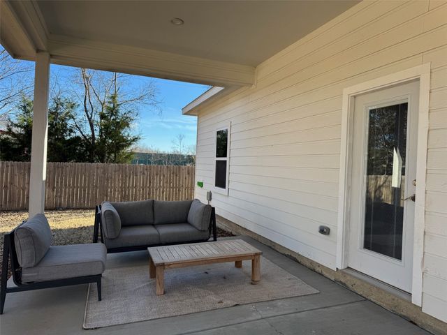 1009 E Buffalo Street, Forney, TX 75126