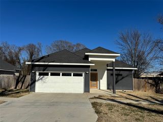 1009 E Buffalo Street, Forney, TX 75126