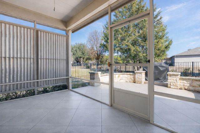 300 Cooper Lake DR, Georgetown, TX 78633