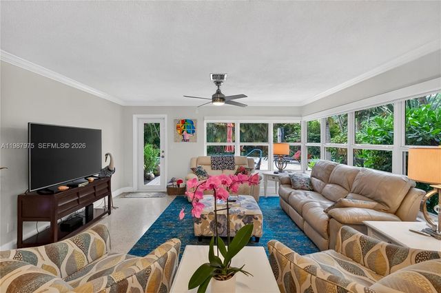 632 NW 28th Court, Wilton Manors, FL 33311