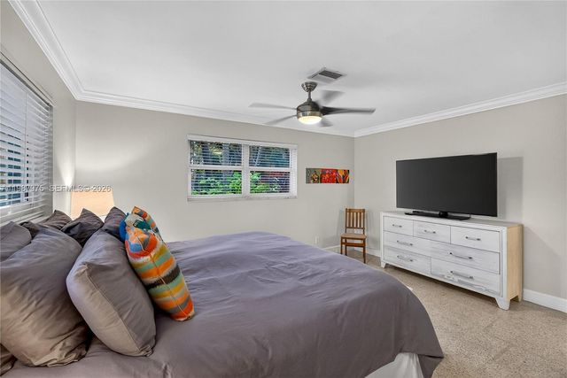 632 NW 28th Court, Wilton Manors, FL 33311