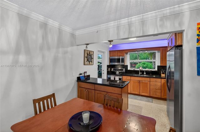 632 NW 28th Court, Wilton Manors, FL 33311