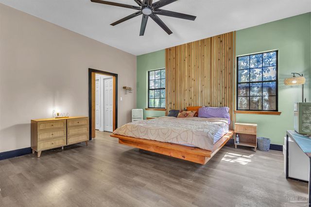 5045 Serry Ln, Pace, FL 32571